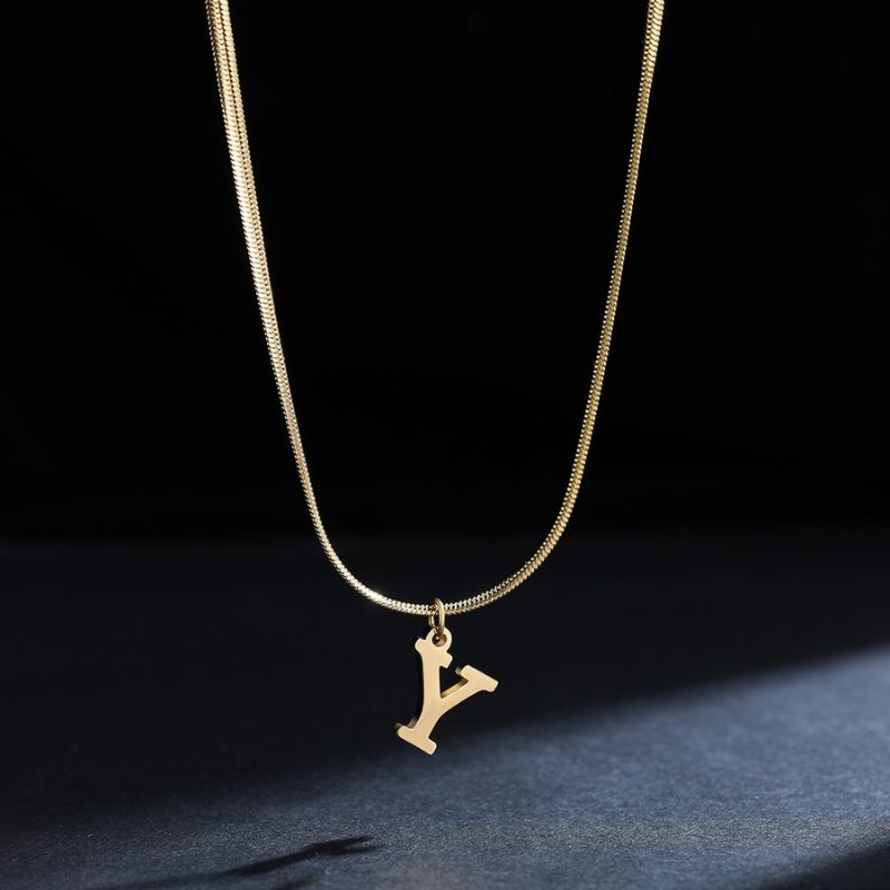 Colar com Pingente Inicial Banhado em Ouro 18k