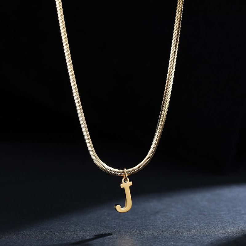 Colar com Pingente Inicial Banhado em Ouro 18k