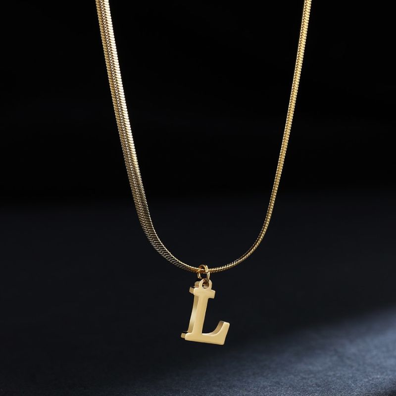 Colar com Pingente Inicial Banhado em Ouro 18k