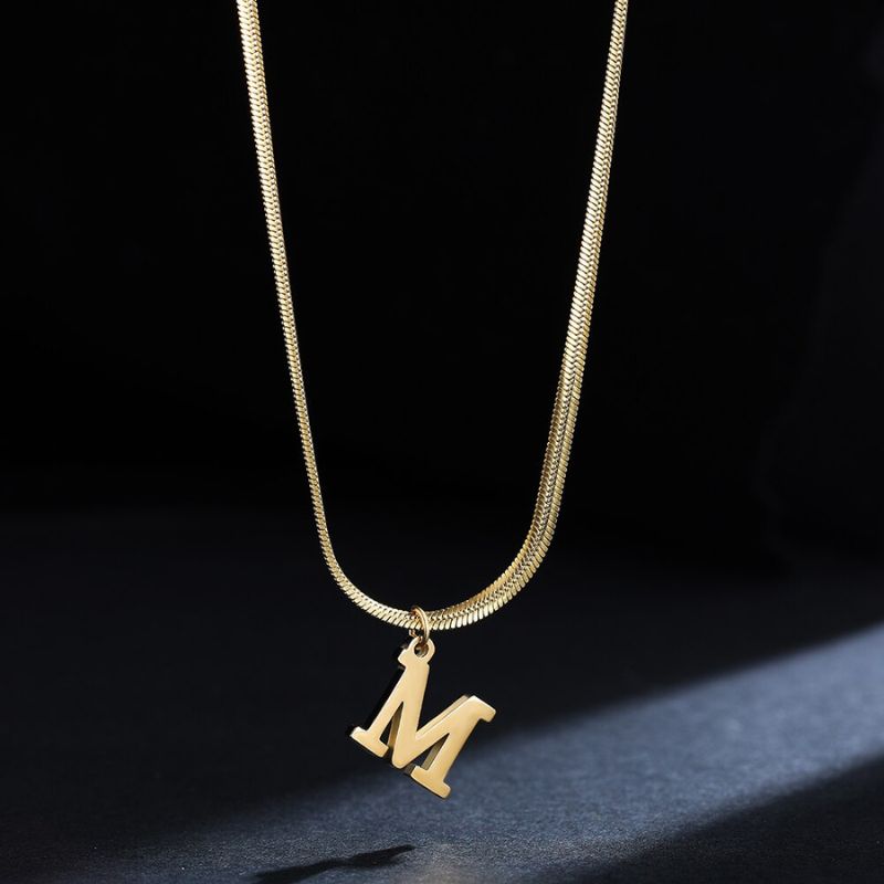 Colar com Pingente Inicial Banhado em Ouro 18k